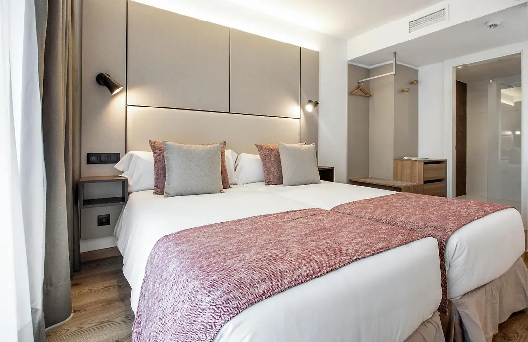 Pierre & Vacances Apartamentos Edificio Eurobuilding 2-1